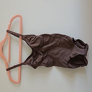 SKIMS Sculpting Brief Bodysuit with Snaps (S/M) Shade Cocoa